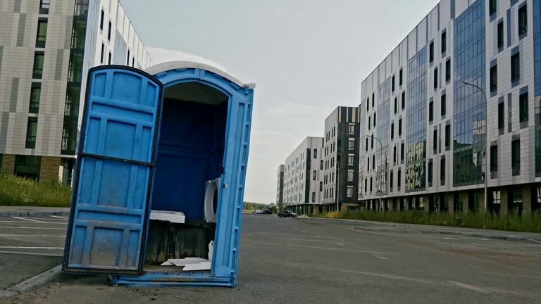 Best ADA-Compliant Portable Toilet Rental  in Strafford, MO